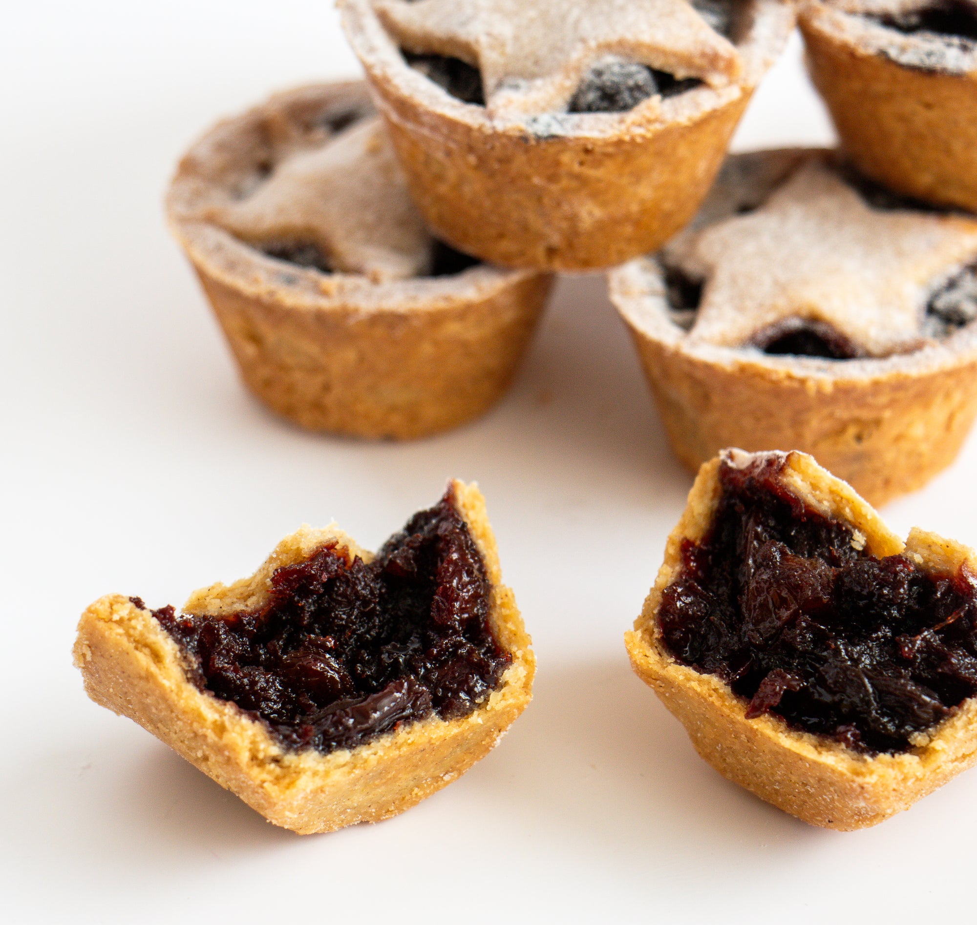 Sour cherry fruit mince pies